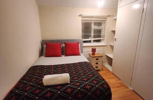 Tilbury House | Remarkable 3-Bed House in Tilbury