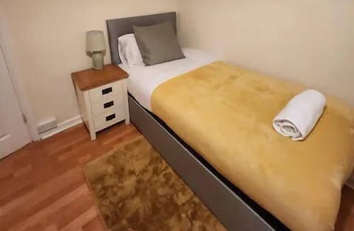 Tilbury House | Remarkable 3-Bed House in Tilbury