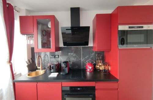 Le Kremlin-Bicetre Apartment | Remarkable air-con 1-Bed Apartment by Paris