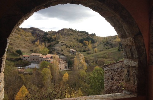 Castellar de N'hug Apartment | Remarkable 2-Bed Apartment in Castellar de n'Hug
