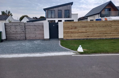 Middleton-on-Sea Apartment | Remarkable Seaside Apartment - Sleeps 4