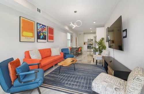 Tulane - Gravier House | Remarkable Superdome Group Home w/Heated Pool, Parking, Patio, 8 Beds & 5 Baths
