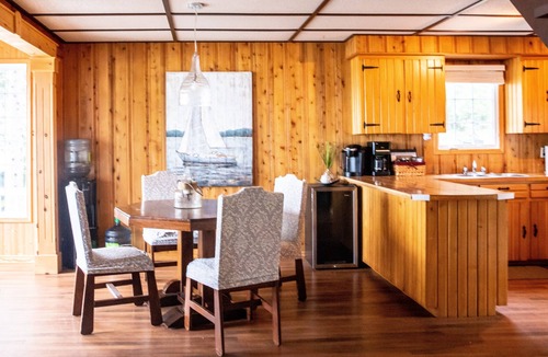 Moonbeam Cottage | Remi Lake Escape. A four season lake front cottage.