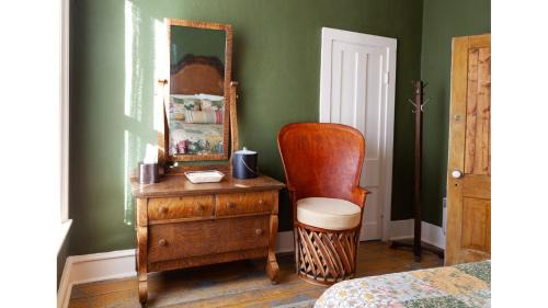Cimarron Hotel | Remington - Historic Hotel Room
