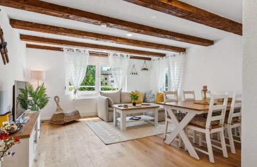 Luchsingen Apartment | ReMo I Alpenzauber Chalet 1 - 6 Personen I Bergblick, Nahe Braunwald - Badewanne, nahe Bahnhof und Parkplatz