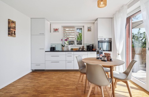 Brugg Apartment | ReMo l Business - Family l Aare view, near old town + terrace l Parking lot