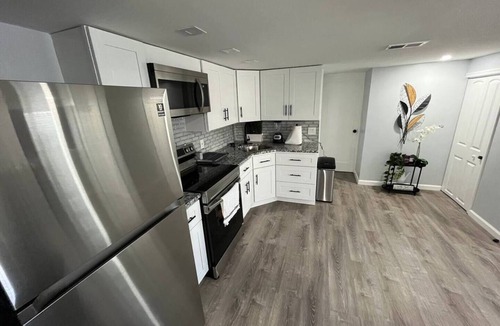 Frankford Apartment | Remodeled 1BR Apartment w/Queen Bed & Private Parking