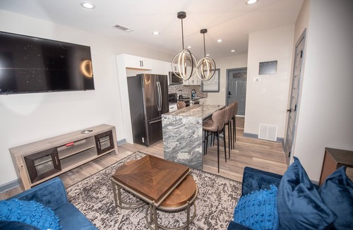 Dawsonville House | Remodeled 2 bedroom home 4 beds Dawsonville 7 miles Atlanta Motorsport