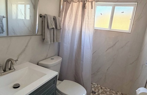 Nob Hill House | Remodeled 2 br home in Nob Hill with AC, and garage.