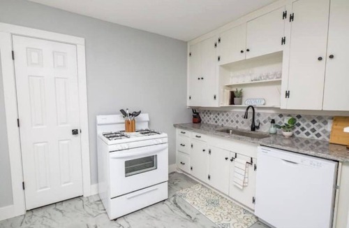 Wichita Falls Apartment | Remodeled 2BR Duplex Near Dining