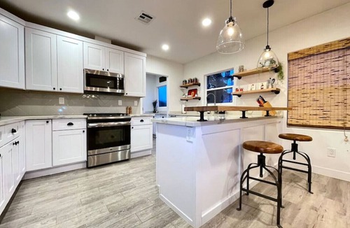 Central Sacramento House | Remodeled 2BR · Fenced Yard · Midtown · Driveway Parking