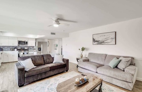 North Central Carrollton House | Remodeled 3 bedroom with central location Carrollton
