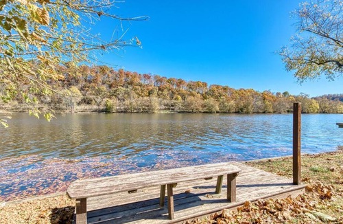 Belspring House | Remodeled, 3 BR, cabin on river