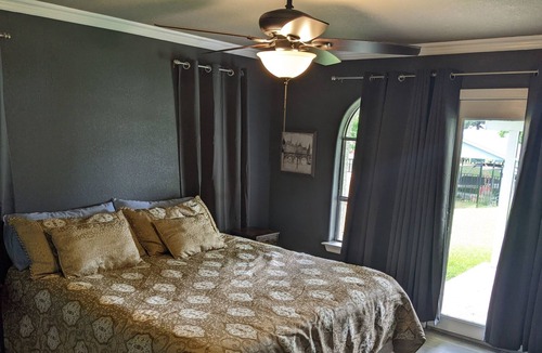 Tool House | Remodeled 4 BR Lake Front Getaway Sleeps 14