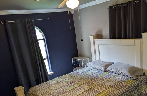 Tool House | Remodeled 4 BR Lake Front Getaway Sleeps 14