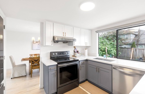 Cougar Mountain House | Remodeled 4BR Artistical Villa/ Gym&Music&Game