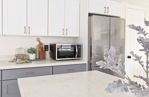 Cougar Mountain House | Remodeled 4BR Artistical Villa/ Gym&Music&Game