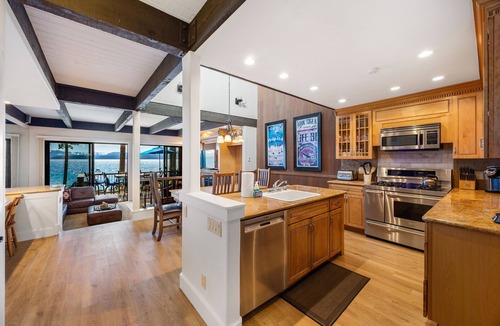 Brockway House | Remodeled 4BR Lakefront w/Exceptional Amenities