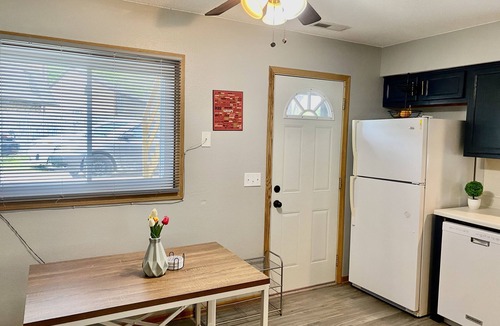 Council Bluffs Apartment | Remodeled apartment in central location