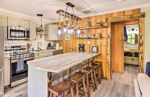 Elizabeth Cabin | Remodeled Cabin w/Fire Pit on Norfork Lake!