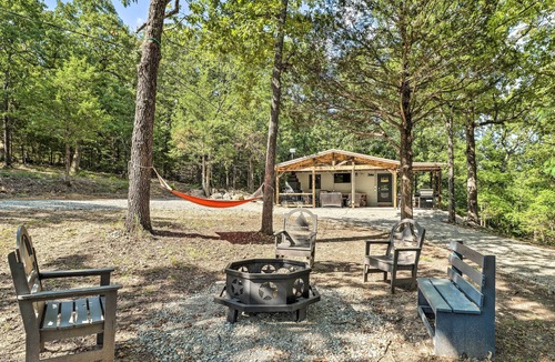Elizabeth Cabin | Remodeled Cabin w/Fire Pit on Norfork Lake!