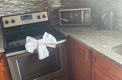 New Britain House | Remodeled cozy 3 bedrooms unit