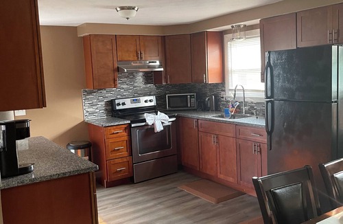 New Britain House | Remodeled cozy 3 bedrooms unit