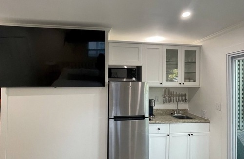 New Town Cottage | Remodeled cozy retreat - Key West