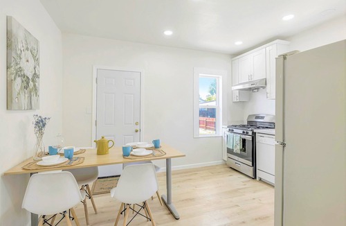 Allendale House | Remodeled elegant house 4br/3ba