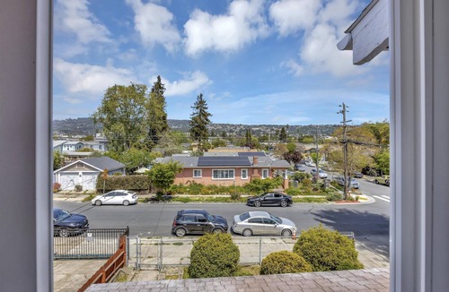 Allendale House | Remodeled elegant house 4br/3ba