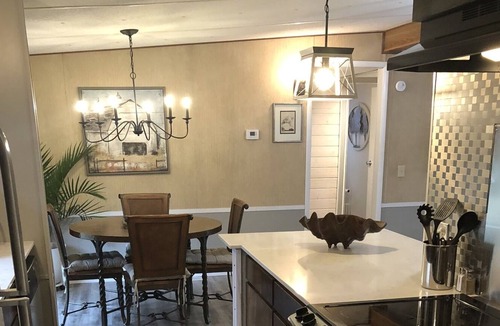 Weatherford Cottage | Remodeled family place on 5 acres, large deck w TV