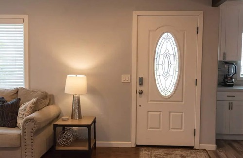 Turlock House | Remodeled + Fully Equipped + Big Backyard