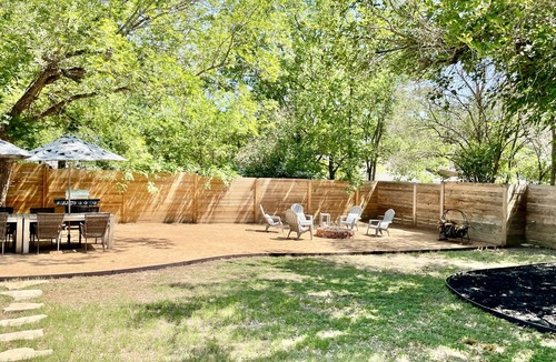Hico House | Remodeled historic cottage, 2-min walk to downtown.