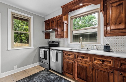 Fort Smith House | Remodeled Home in a Great and Quiet Neighborhood - Close to Everything!