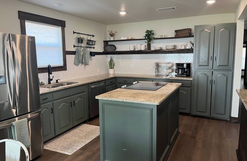 Lone Oak House | Remodeled Home, Private Dock, Boat Lift, Game Room, Fire Pit - Amazing Sunsets