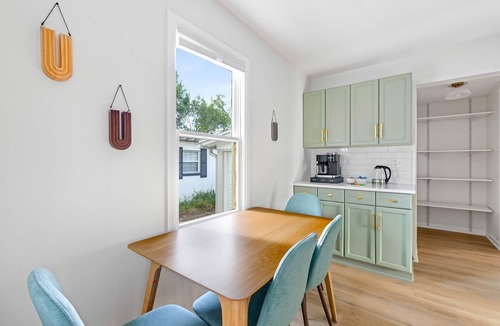 College Park House | Remodeled home w/patio grill & fire pit