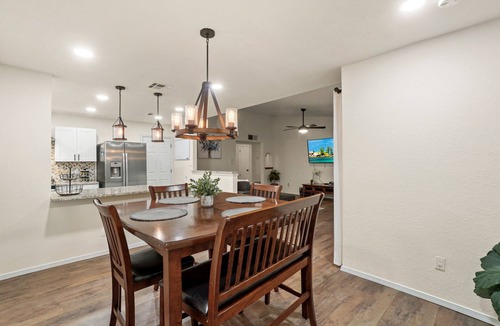 Las Cruces House | Remodeled home w/pool and centrally located!
