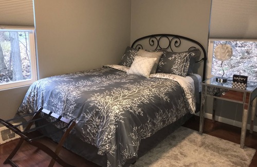 Johnson City House | Remodeled home with a view, close to BGM airport.