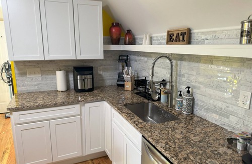 Stratford Apartment | Remodeled Lux Apartment