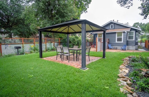 Mahncke Park Apartment | Remodeled Modern 1BR/1BA Apt2 Near Dtwn 5min Pearl