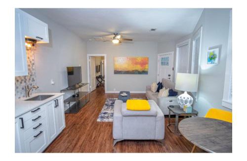 Mahncke Park Apartment | Remodeled Modern 1BR1BA Apt Near Downtown, 5min Pearl