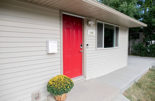 Casper House | Remodeled Modern 2BR Home, Zero Cleaning Fees.