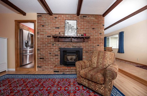 Lander House | Remodeled Mountain Retreat with Hot Tub and Scenic Views Near Trails in Lander, Wyoming