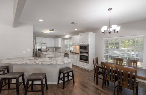 Missouri City House | Remodeled one story building w/firepit, super close to everything