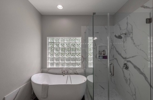 Missouri City House | Remodeled one story building w/firepit, super close to everything