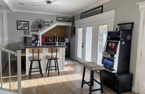 Moovalya Keys House | Remodeled Parker Home 60ft Private Parking and 54' Dock
