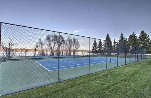 Harbor Village Apartment | Remodeled - Pool 6 Guests Hot Tub