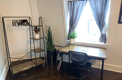 Lynden House | Remodeled private room in a windmill (right downtown)