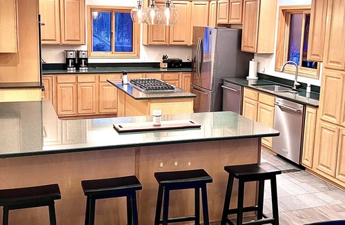 Orr House | Remodeled Secluded 7 bedroom Lodge in the heart of Black Bay on Lake Vermilion