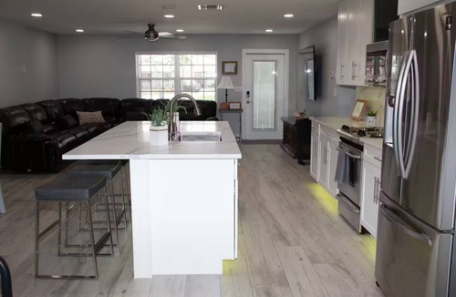 Pompano Beach House | Remodeled Sleeps 12/3BR/3BA Hot Tub/Forest View